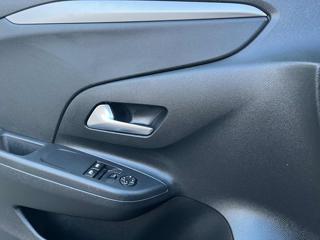 OPEL Corsa usata, con USB