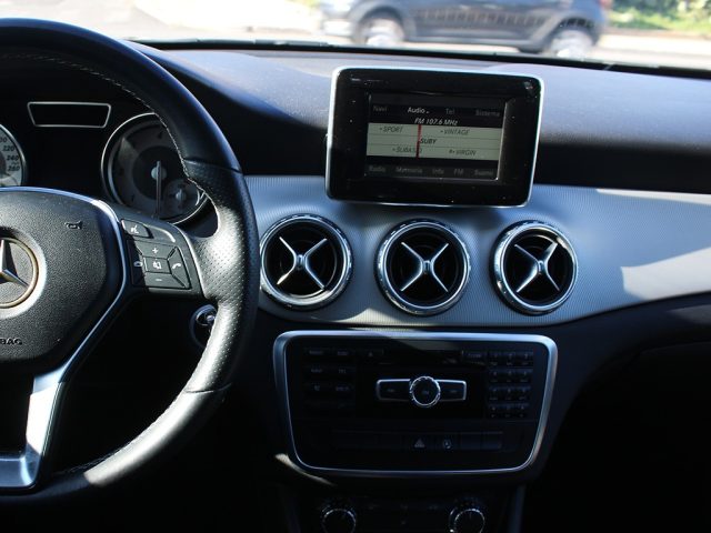 MERCEDES-BENZ GLA 180 usata, con Bluetooth