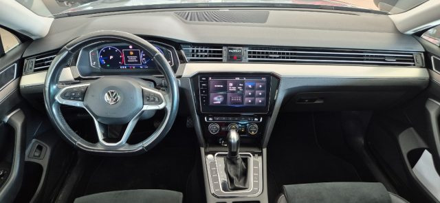 VOLKSWAGEN Passat Variant usata, con Sedile posteriore sdoppiato