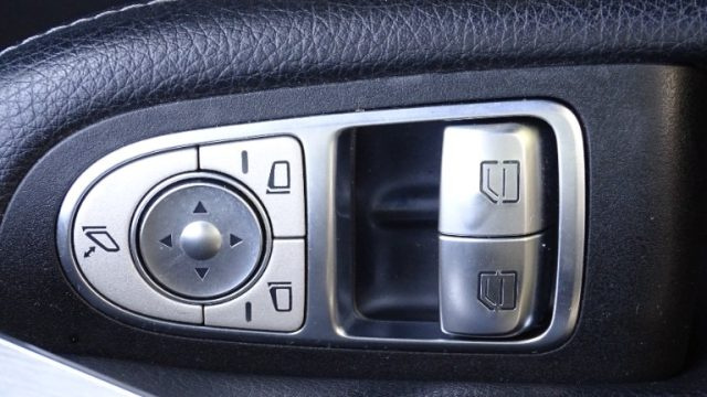 MERCEDES-BENZ C 220 usata 55