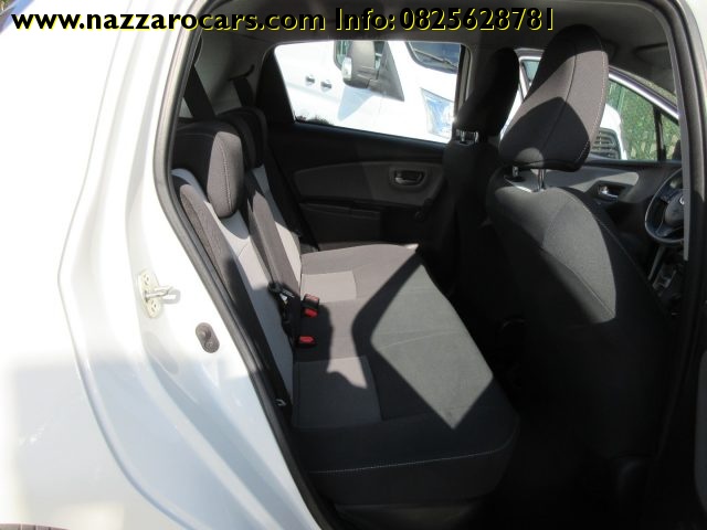 TOYOTA Yaris usata, con Autoradio