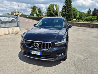 VOLVO XC40 T2 Geartronic Momentum