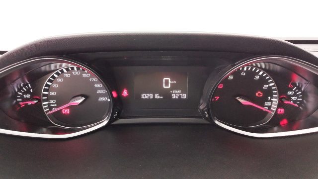 PEUGEOT 308 usata, con Cruise Control
