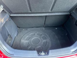 KIA Rio usata, con Sedile posteriore sdoppiato