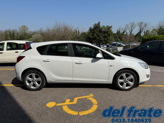 OPEL Astra usata, con Autoradio