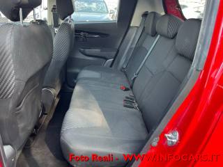 MAHINDRA KUV100 usata, con Autoradio