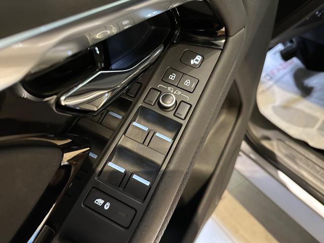 LAND ROVER Range Rover Evoque usata, con Touch screen