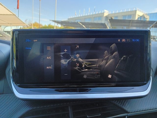 PEUGEOT 2008 usata, con Cruise Control