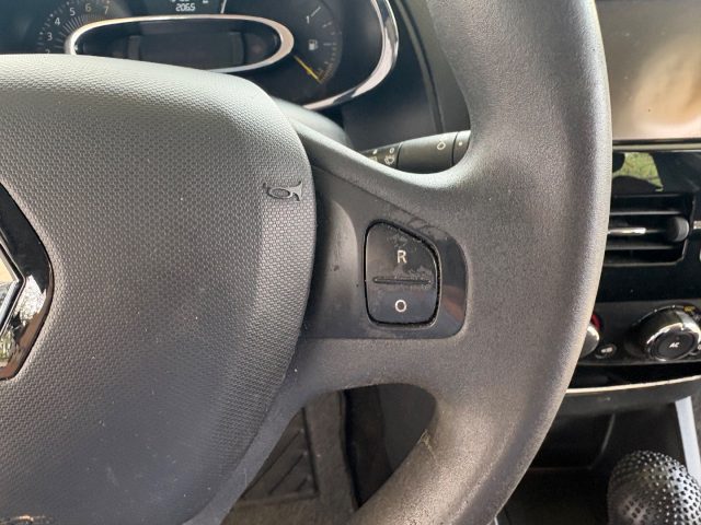 RENAULT Clio usata, con Volante in pelle