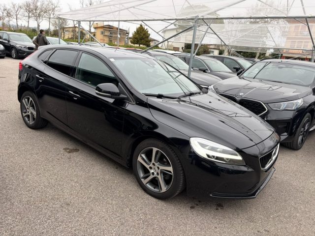 VOLVO V40 usata, con Airbag
