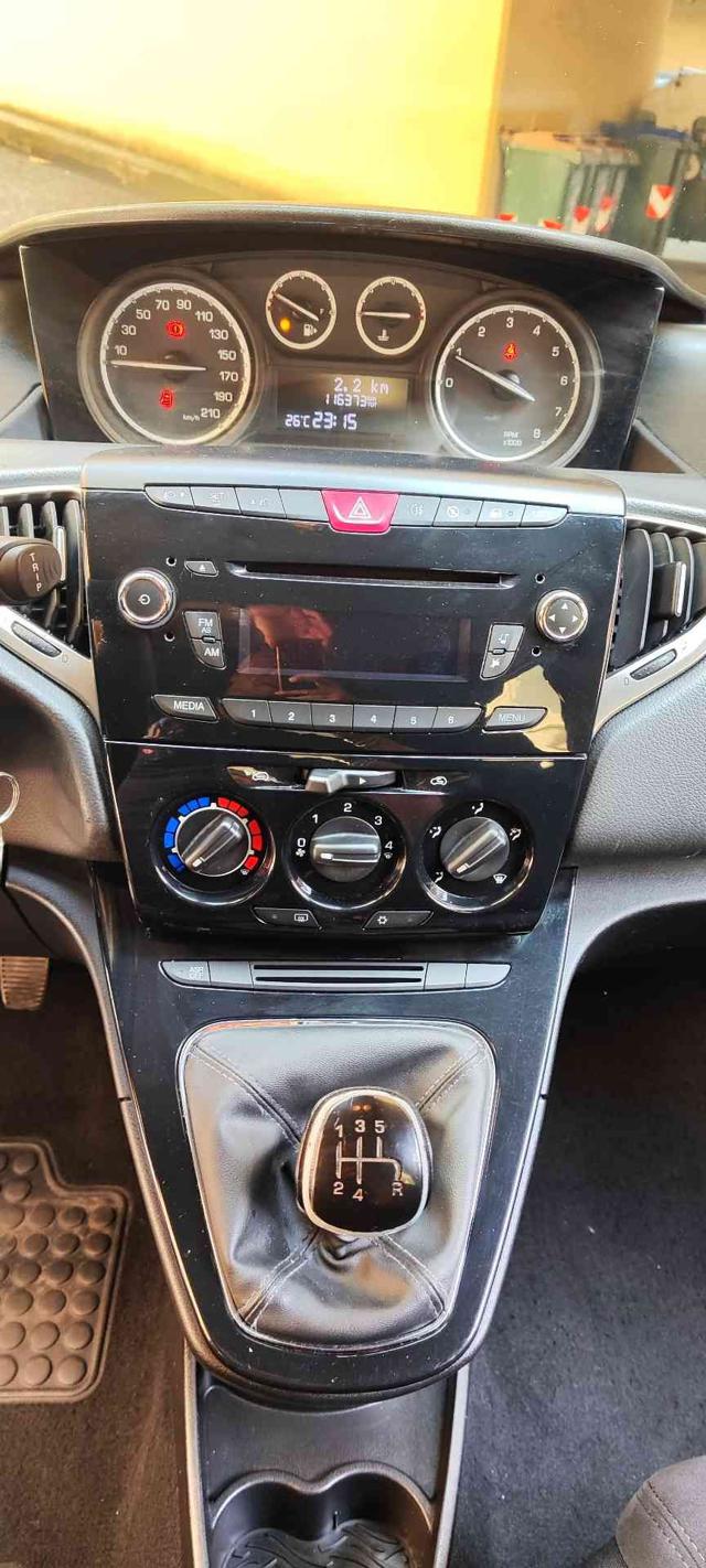 LANCIA Ypsilon usata, con Lettore CD