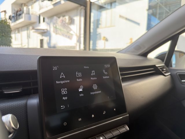 RENAULT Clio usata, con USB