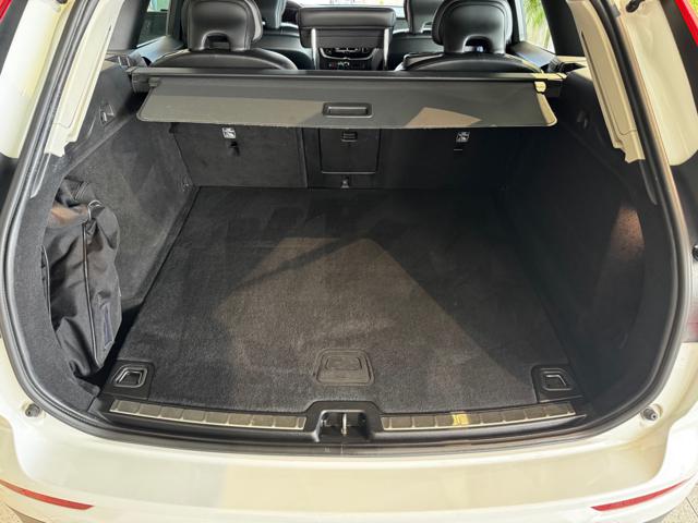 VOLVO XC60 usata, con Sedile posteriore sdoppiato