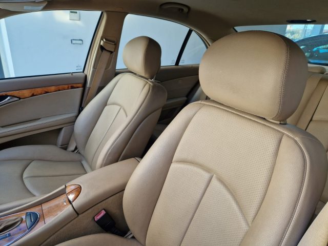 MERCEDES-BENZ E 220 usata 20