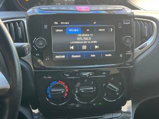 LANCIA Ypsilon usata, con ESP