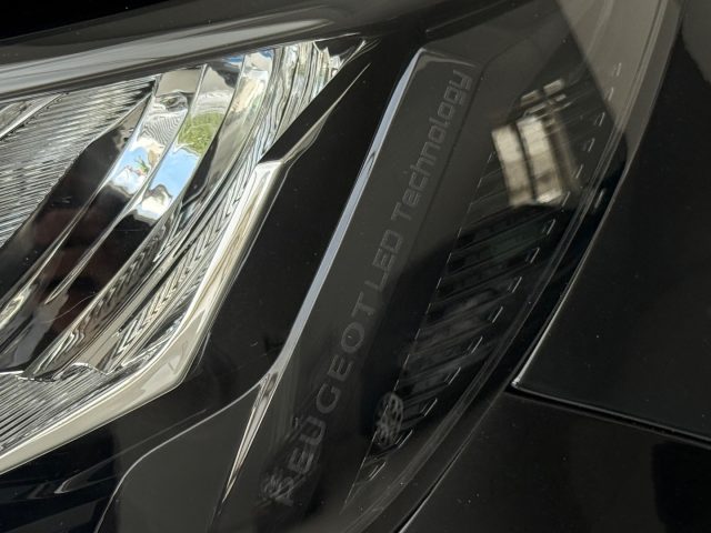 PEUGEOT 2008 usata, con Alzacristalli elettrici