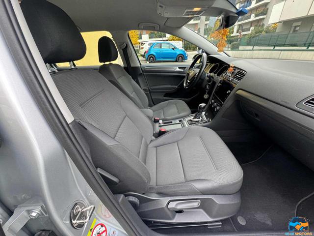 VOLKSWAGEN Golf Variant usata, con Airbag testa