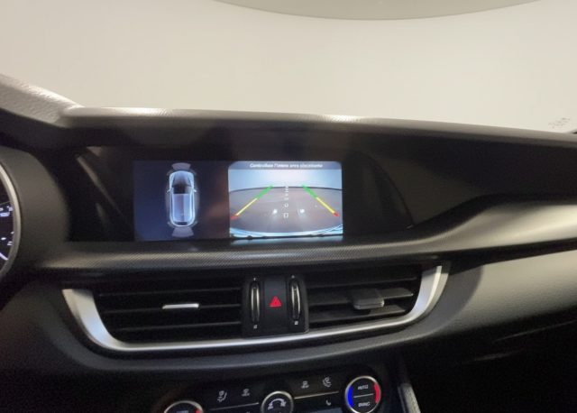 ALFA ROMEO Stelvio usata, con Controllo automatico clima