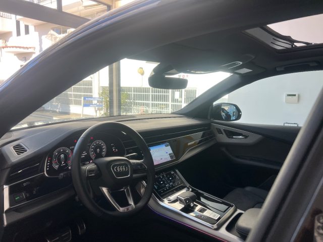 AUDI Q8 usata, con Volante in pelle