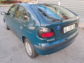 RENAULT Megane usata, con Airbag