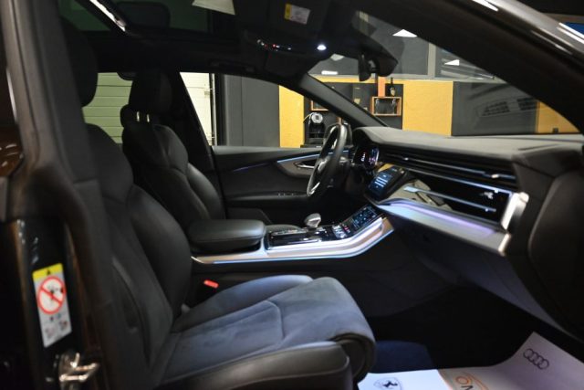 AUDI Q8 usata 40