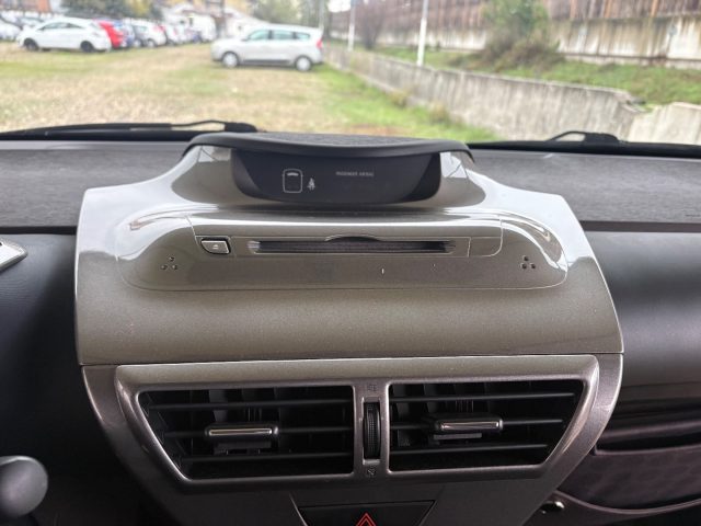 TOYOTA iQ usata, con Bluetooth