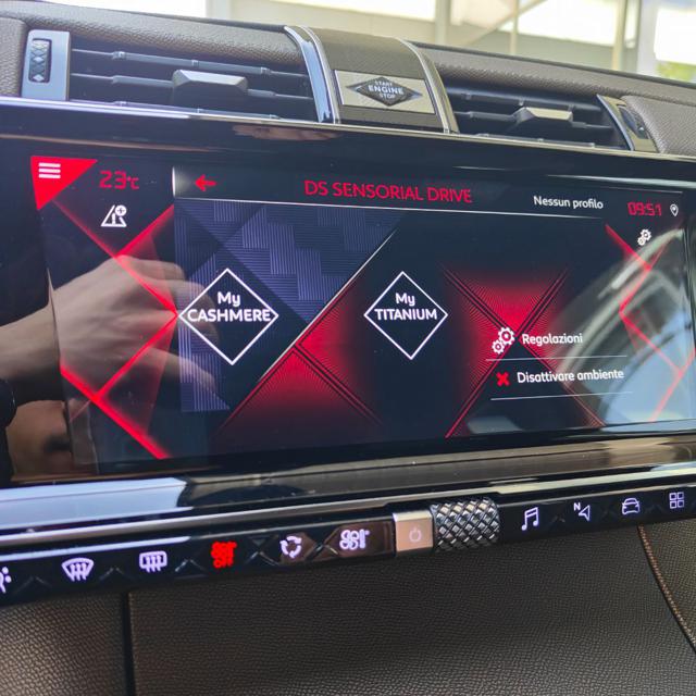 DS AUTOMOBILES DS 7 Crossback usata, con USB