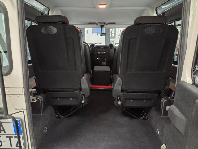 LAND ROVER Defender usata 11