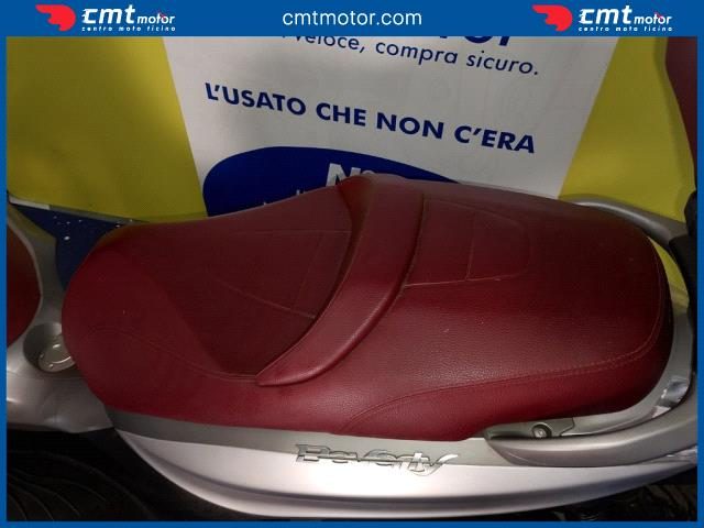 PIAGGIO Beverly 350 usata 6
