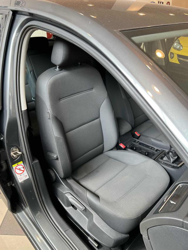 VOLKSWAGEN Golf usata, con ESP