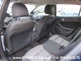 MERCEDES-BENZ GLA 180 usata, con Leve al volante