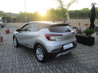 RENAULT Captur usata, con Autoradio
