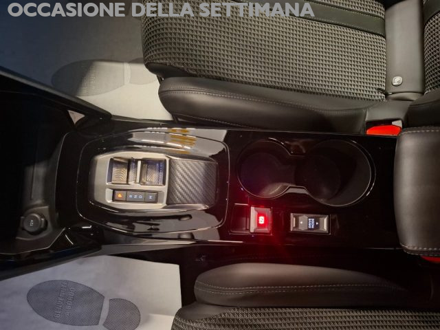 PEUGEOT 2008 usata, con Fari LED