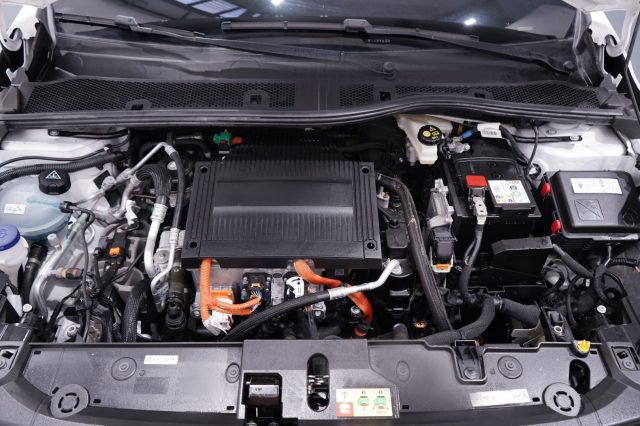 PEUGEOT 208 usata, con Sensori di parcheggio posteriori
