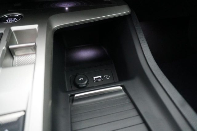 PEUGEOT 408 usata, con Fari LED