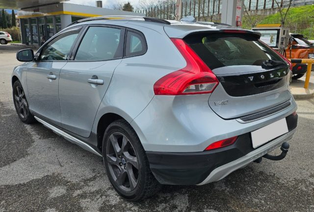 VOLVO V40 Cross Country usata, con Alzacristalli elettrici