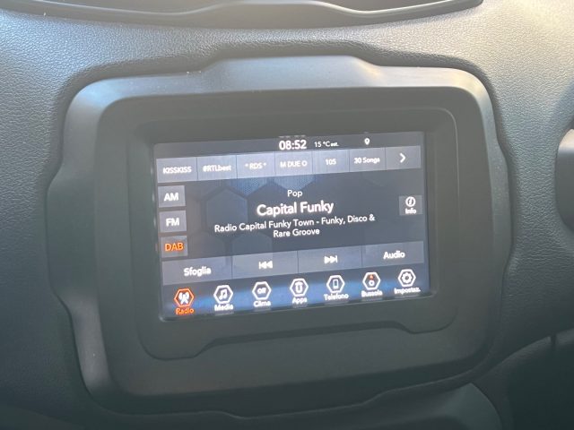 JEEP Renegade usata, con USB