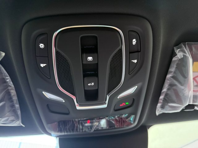 MG HS usata, con Sensori di parcheggio posteriori