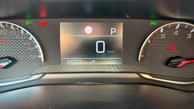 PEUGEOT 2008 usata, con Cruise Control