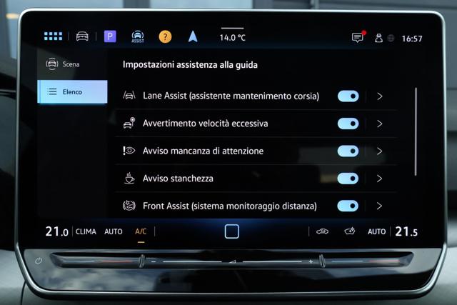 VOLKSWAGEN Golf usata, con Luci diurne LED