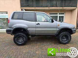 NISSAN Terrano usata 7