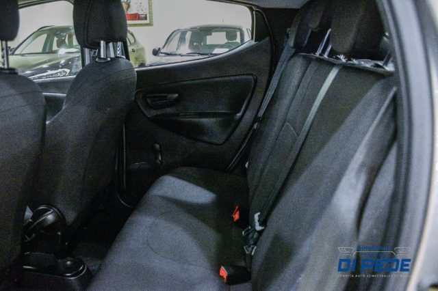 LANCIA Ypsilon usata 27
