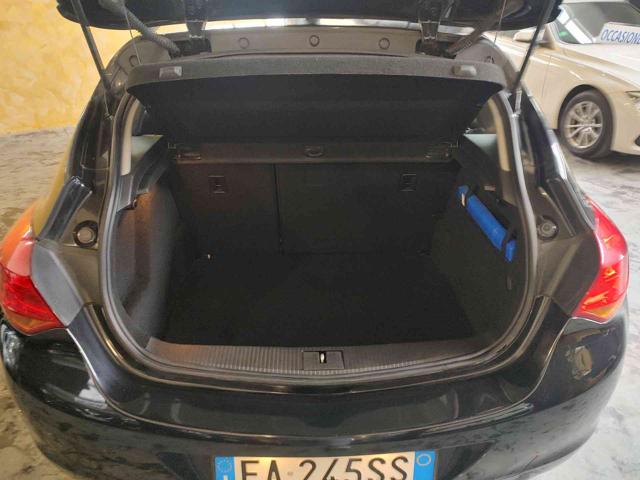 OPEL Astra usata, con Controllo automatico clima