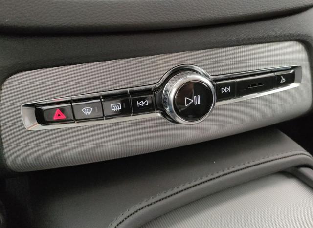 VOLVO XC90 usata, con Luci diurne LED