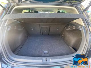 VOLKSWAGEN Golf usata, con Sedile posteriore sdoppiato