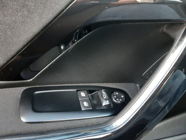 PEUGEOT 208 usata, con Fendinebbia