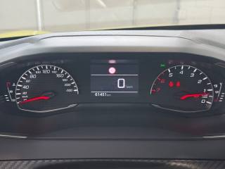 PEUGEOT 208 usata, con Sedile posteriore sdoppiato