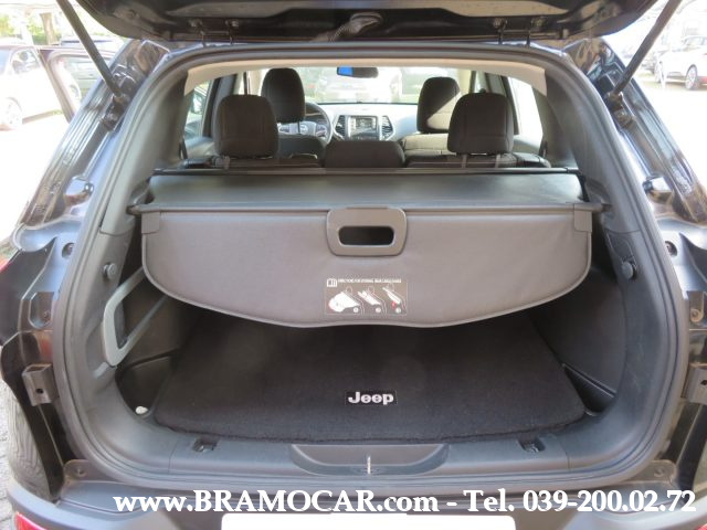 JEEP Cherokee usata, con Sedile posteriore sdoppiato