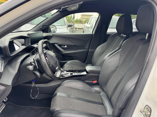 PEUGEOT 2008 usata, con Lettore CD