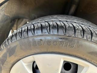 TOYOTA Yaris usata 55